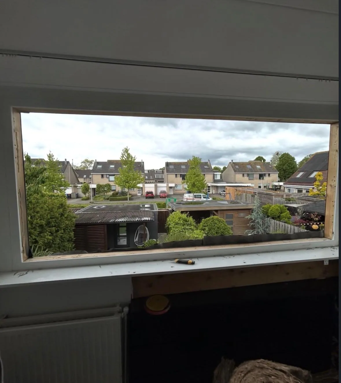 Brede raamopening voor plaatsing van een panoramaraam